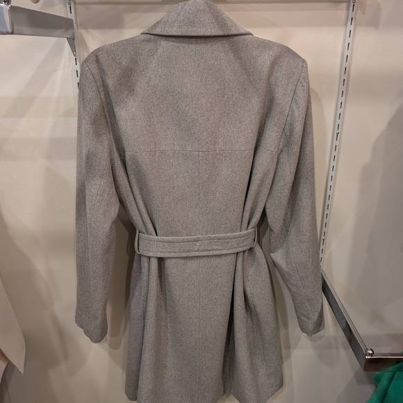 Vero Moda Women's Wool Light Grey Trench Coat. - Picture 6 of 16